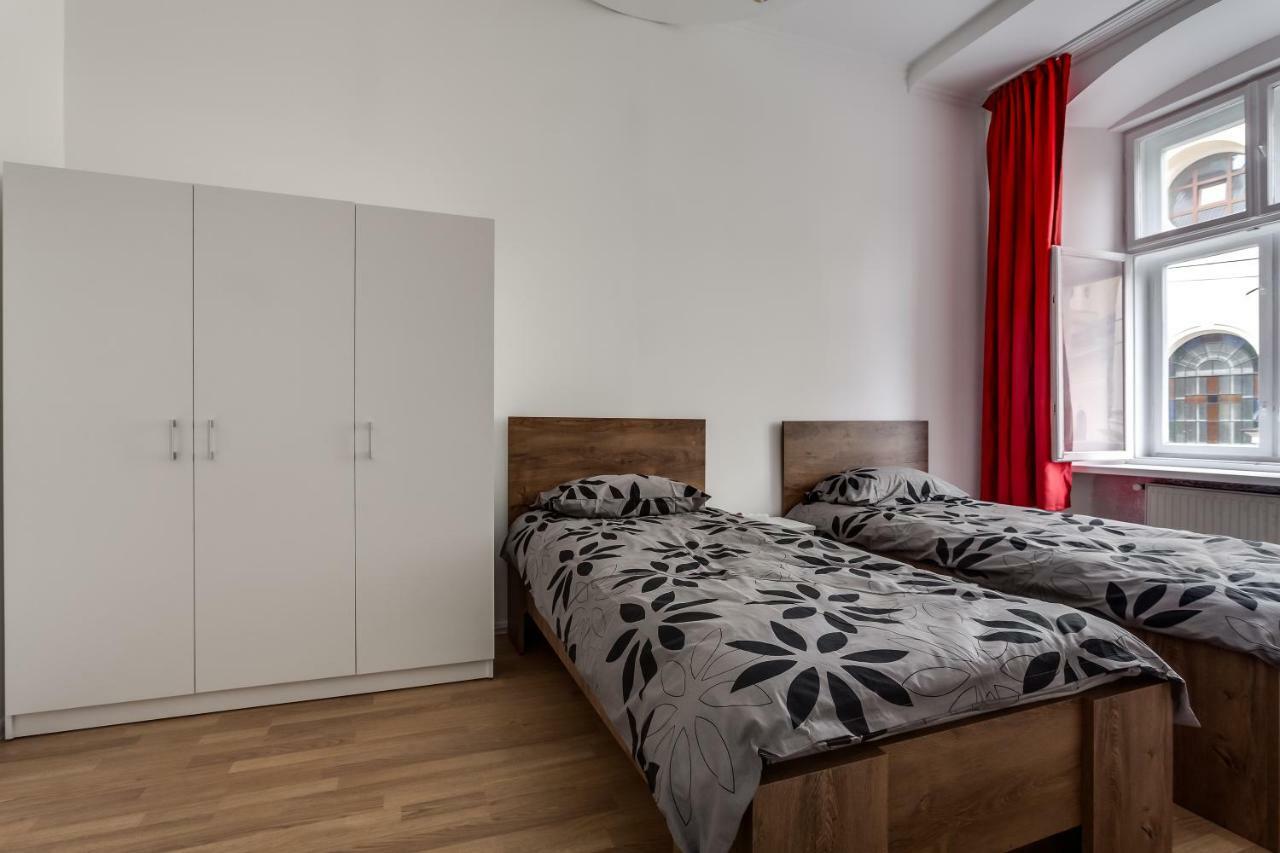 Modern Apartment In Lviv Historic Centre Luaran gambar