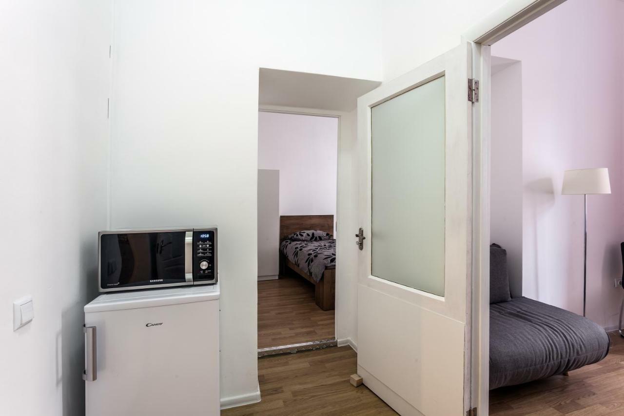 Modern Apartment In Lviv Historic Centre Luaran gambar