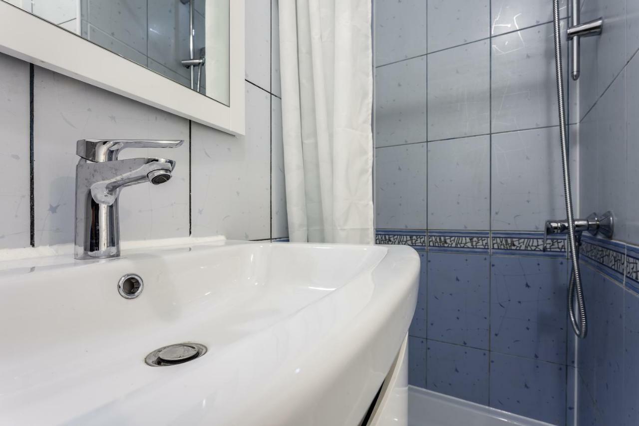 Modern Apartment In Lviv Historic Centre Luaran gambar